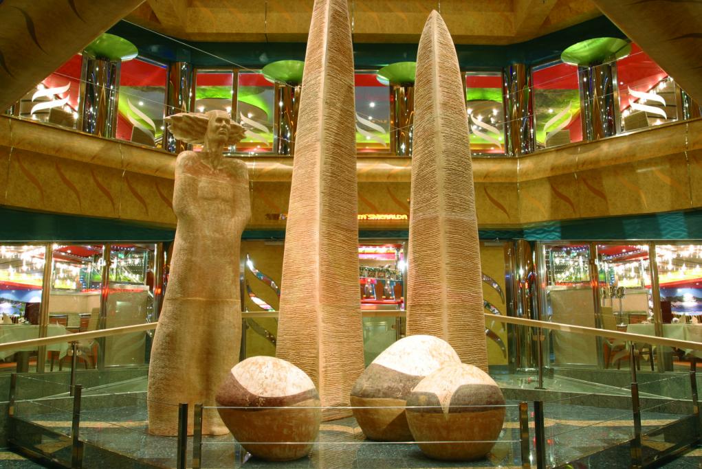 Entrada al restaurante Costa Magica