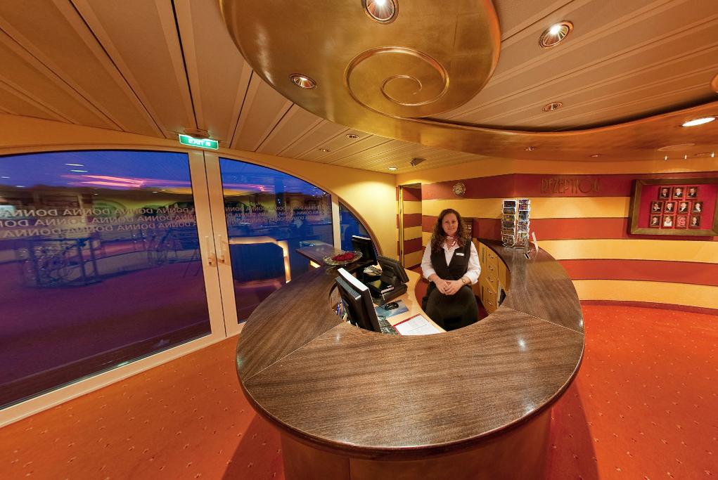 Recepcion A-Rosa Donna