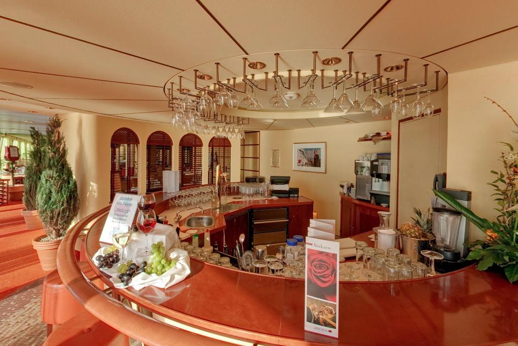 Cafe Bar A-Rosa Riva