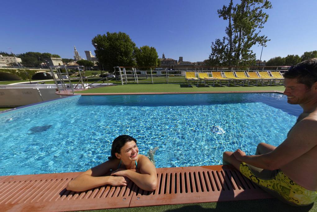 Piscina A-Rosa Stella