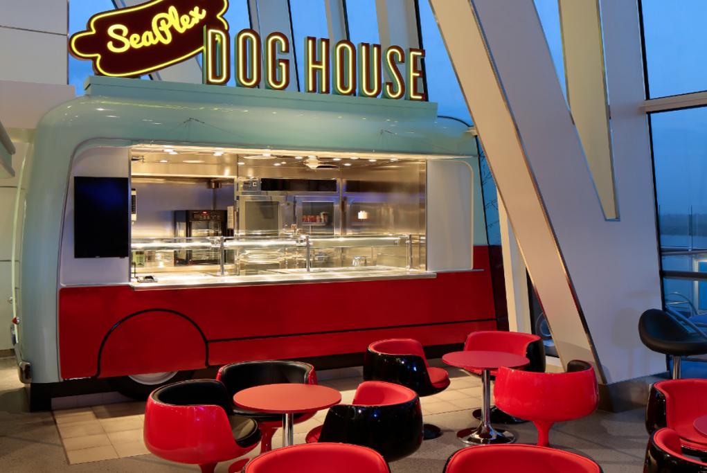 Restaurante DogHouse Seaplex Anthem of the Seas
