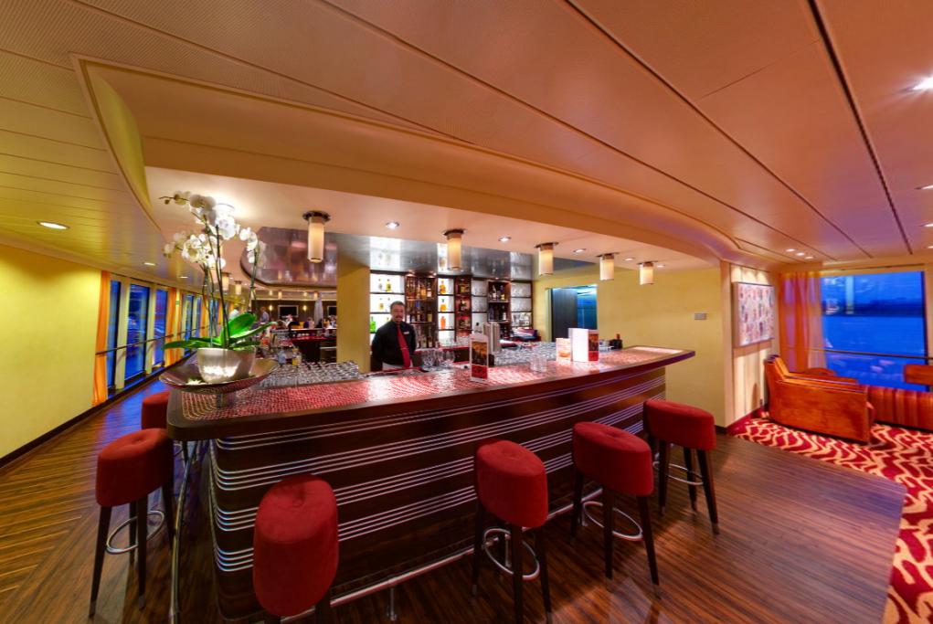 Bar interior A-Rosa Viva