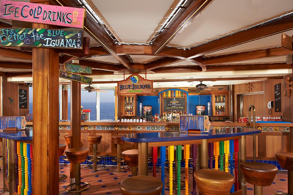 Iguana-Bar Carnival Breeze