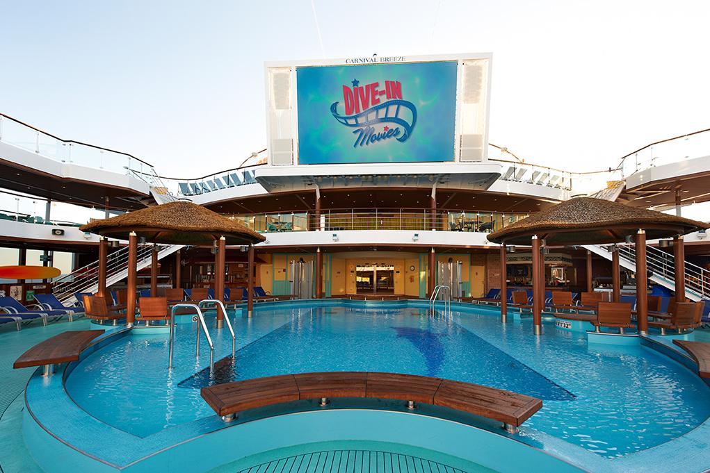 Cine-piscina Carnival Breeze