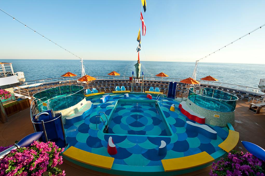 Piscina y jacuzzis Carnival Dream