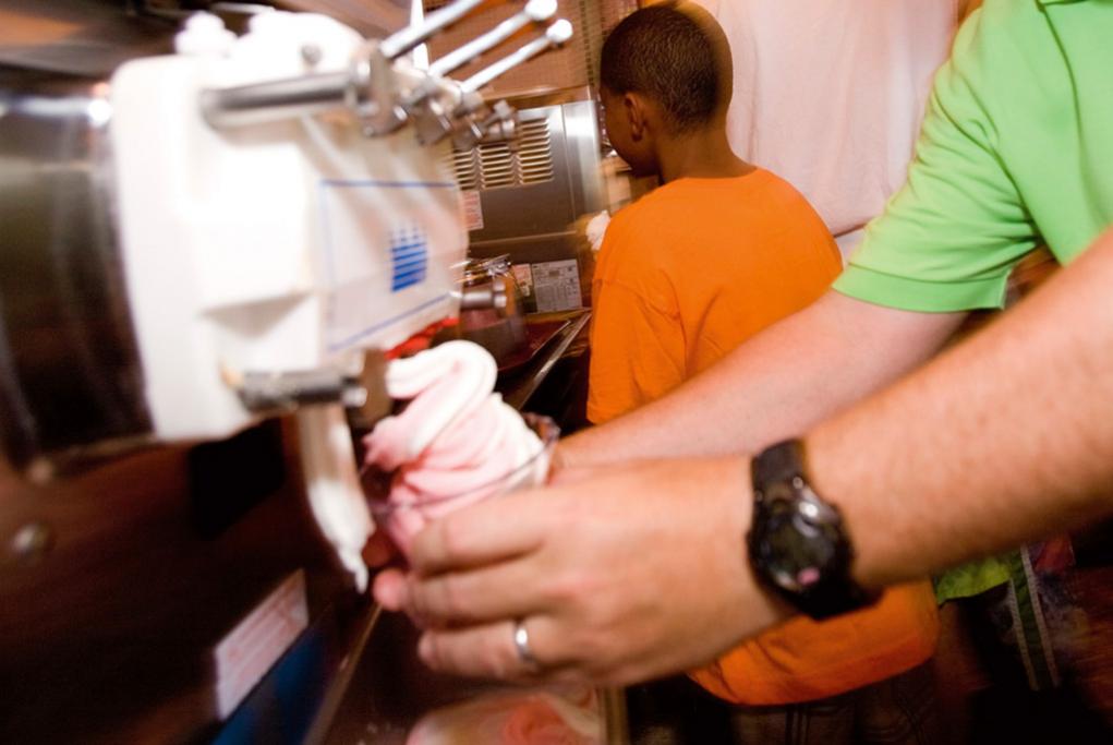 HeladerÍa Swirls Carnival Elation