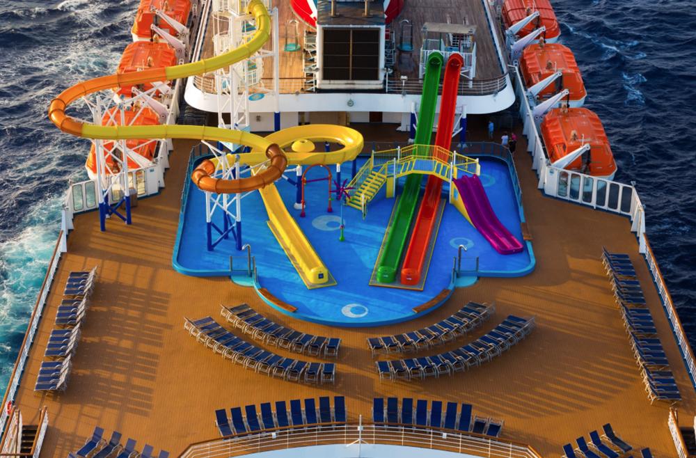 Piscina menores Carnival Elation