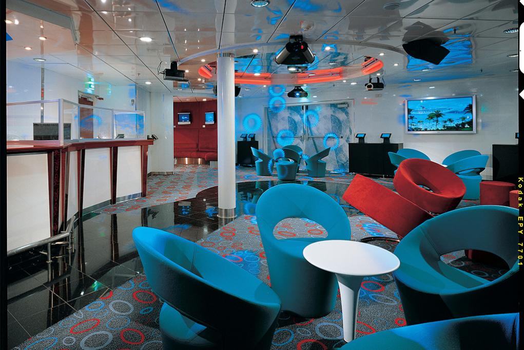 Camp-Club-O2 Carnival Fascination