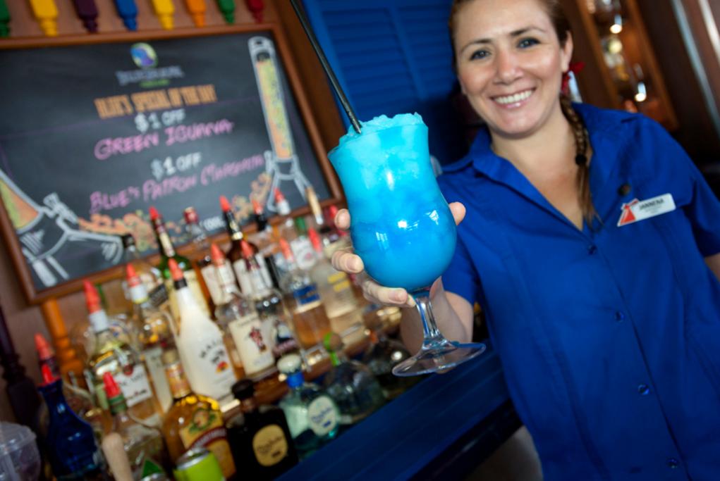 Camarote 2 bares imprescindibles - Carnival Imagination
