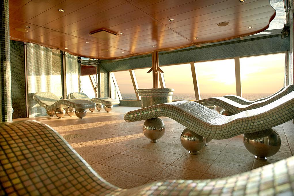 Camas Calientes Spa Carnival Magic