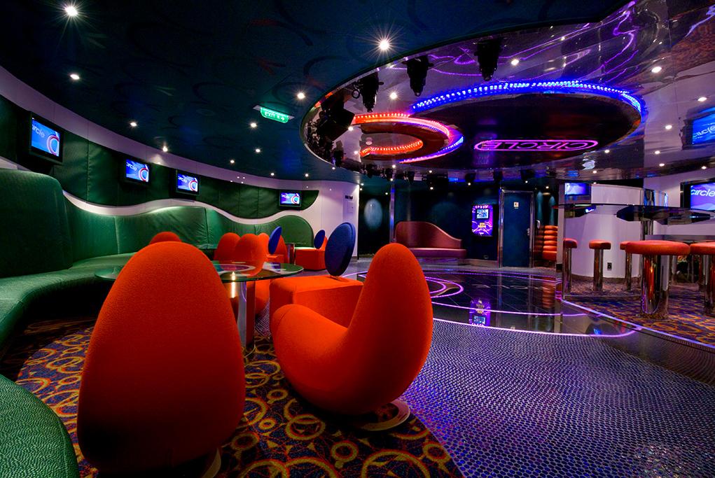 Club-Juvenil-Circle-D Carnival Magic