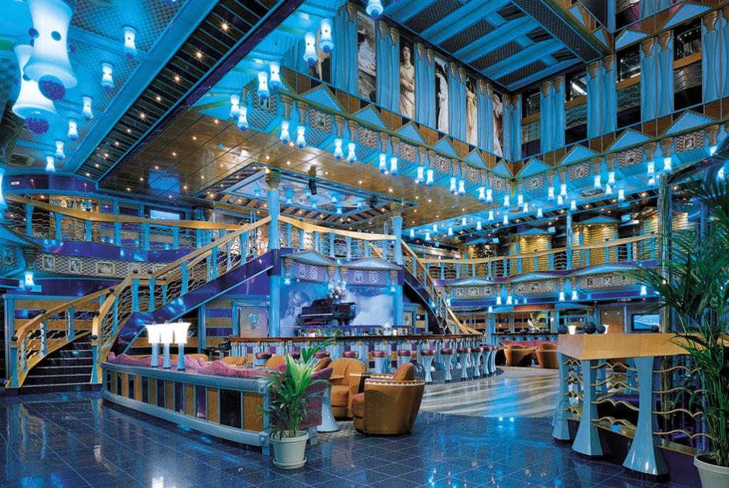 Bar-Atrium Carnival Miracle