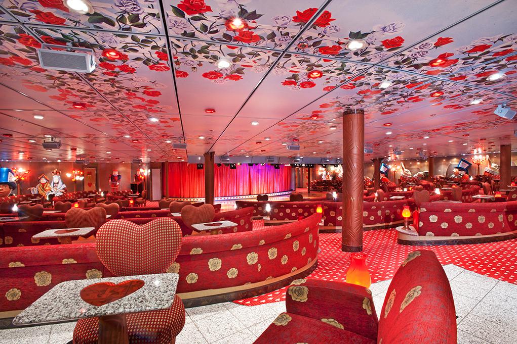 Salón-Mad-Hatters-Ball Carnival Miracle