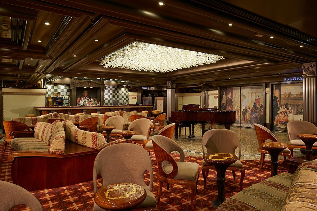 Lounge-Raphael Carnival Pride