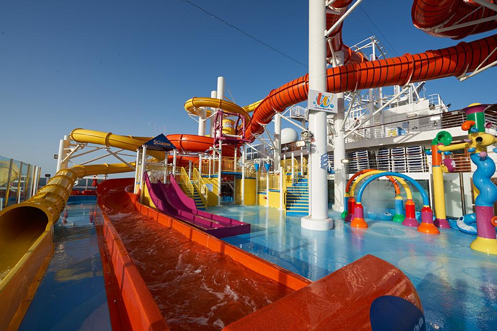 Toboganes Carnival Vista