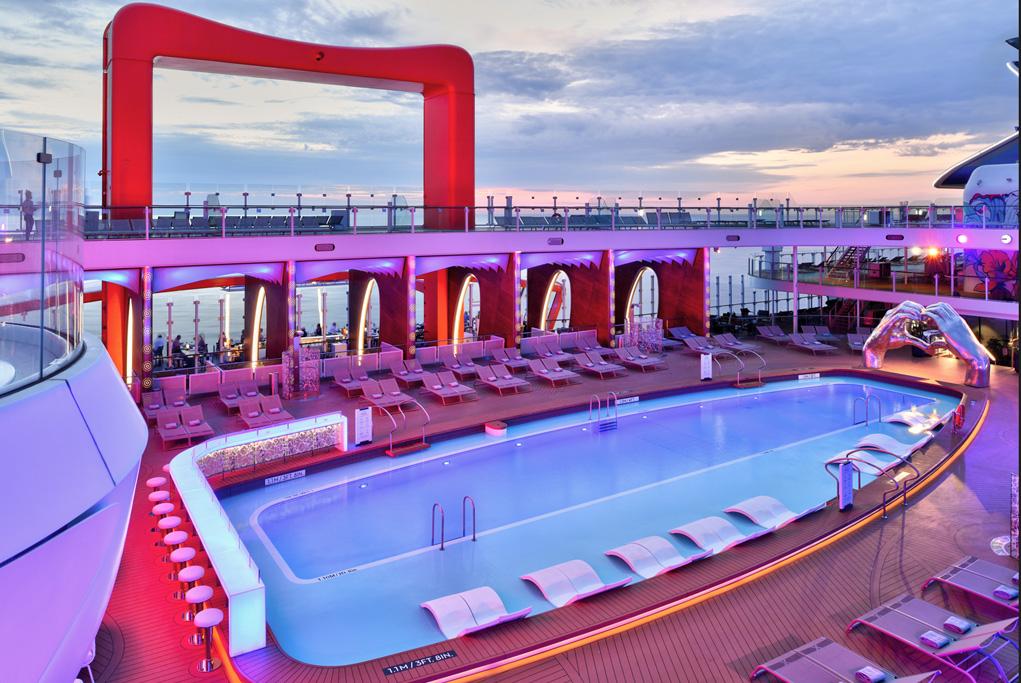 Piscina Celebrity Apex