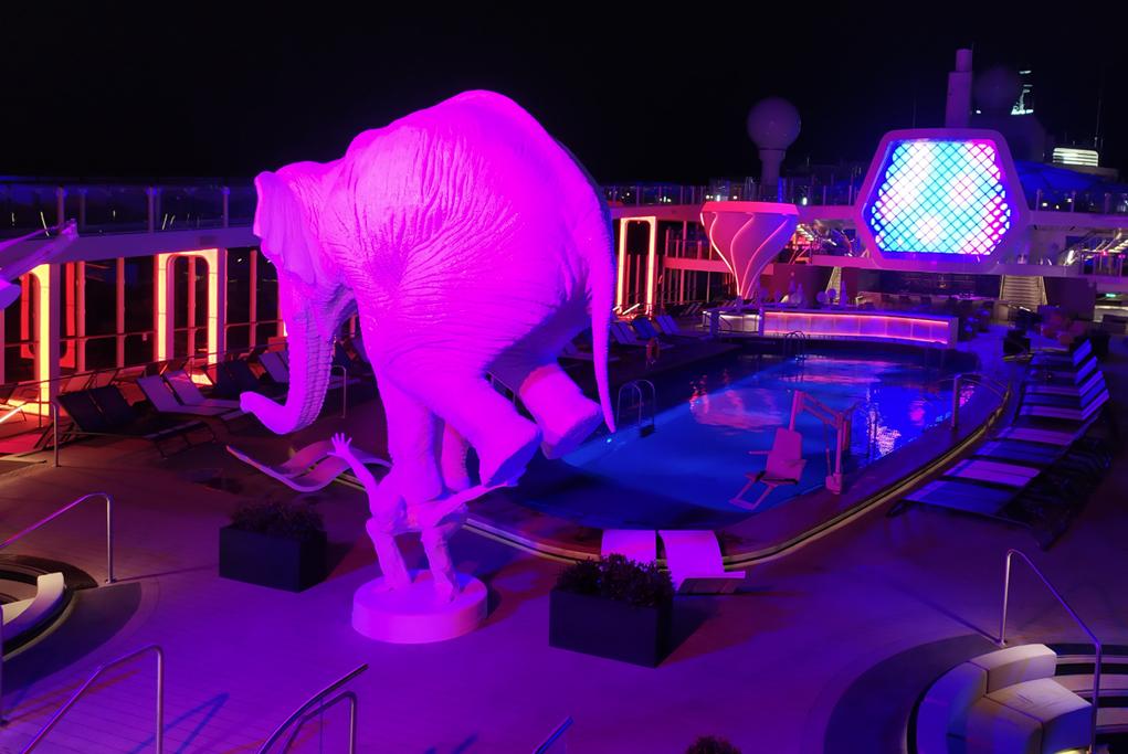 Piscina Celebrity Beyond