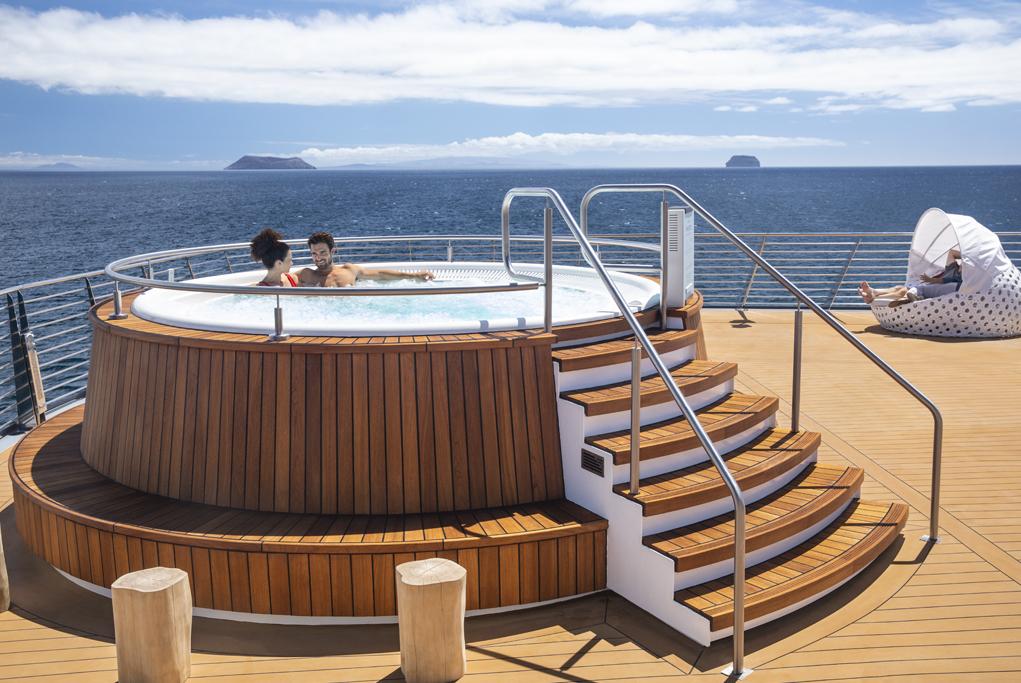 Jacuzzi Celebrity Flora