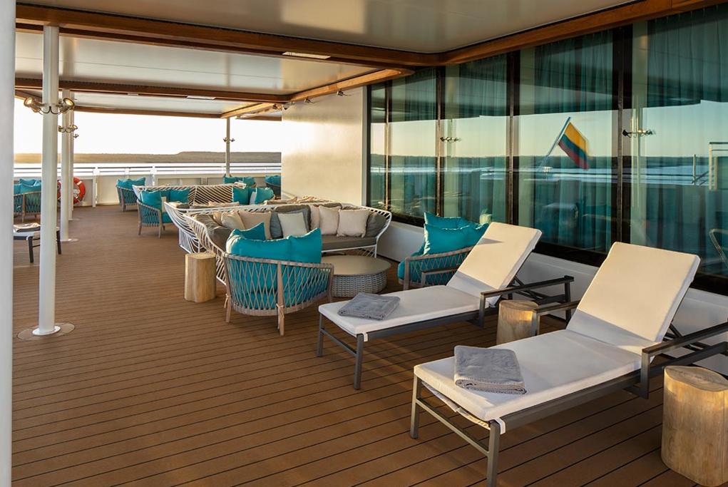 Lounge The Sunset Celebrity Flora