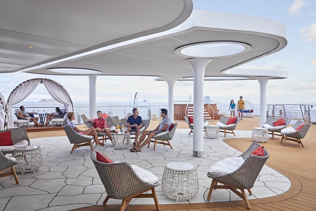 Lounge The Vista Celebrity Flora