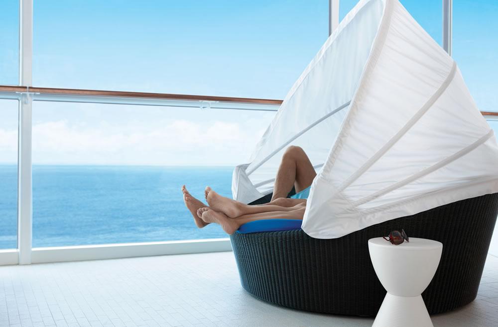 Bubble Chair Lounge Celebrity Silhouette