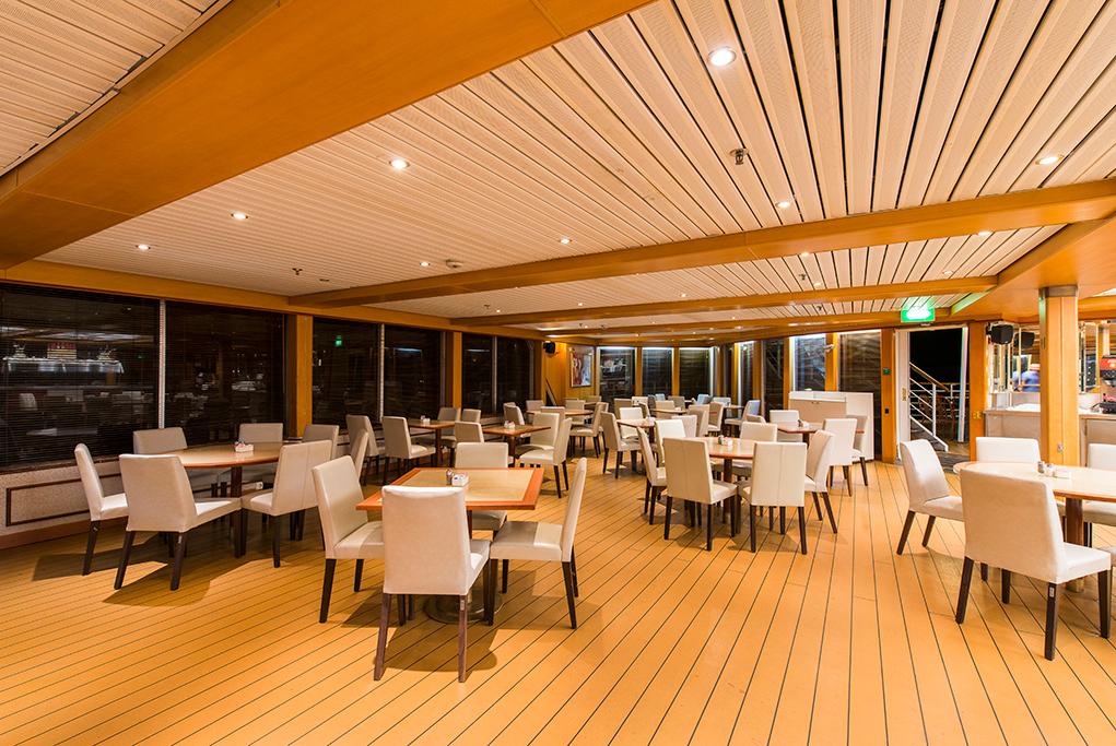 Restaurante Leda Celestyal Nefeli