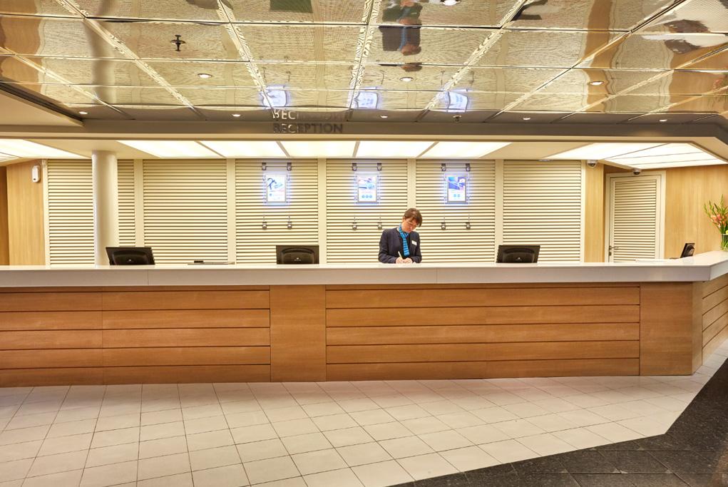 Recepción Celestyal Crystal