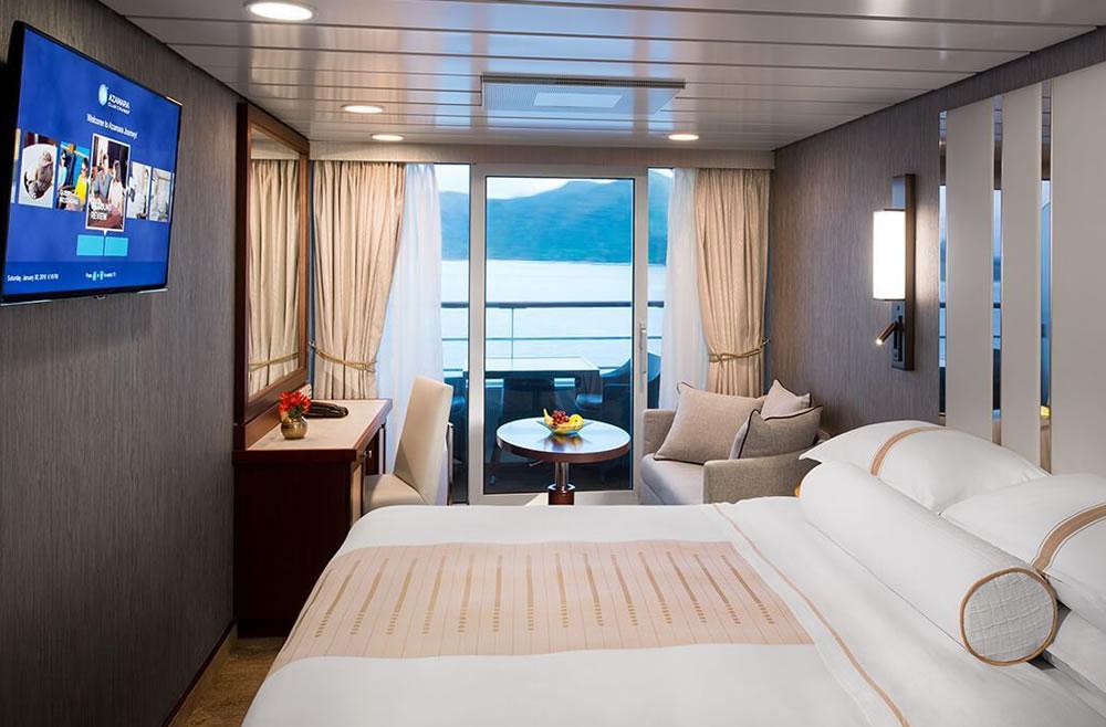 Balcón Azamara Pursuit