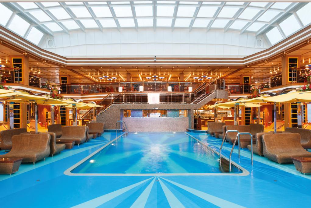 Camarote Piscinas durante todo el año - Costa Diadema