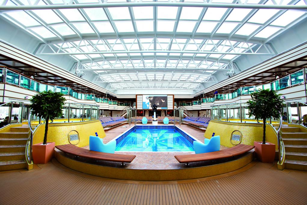 Piscina Azzurro Blu Costa Deliziosa