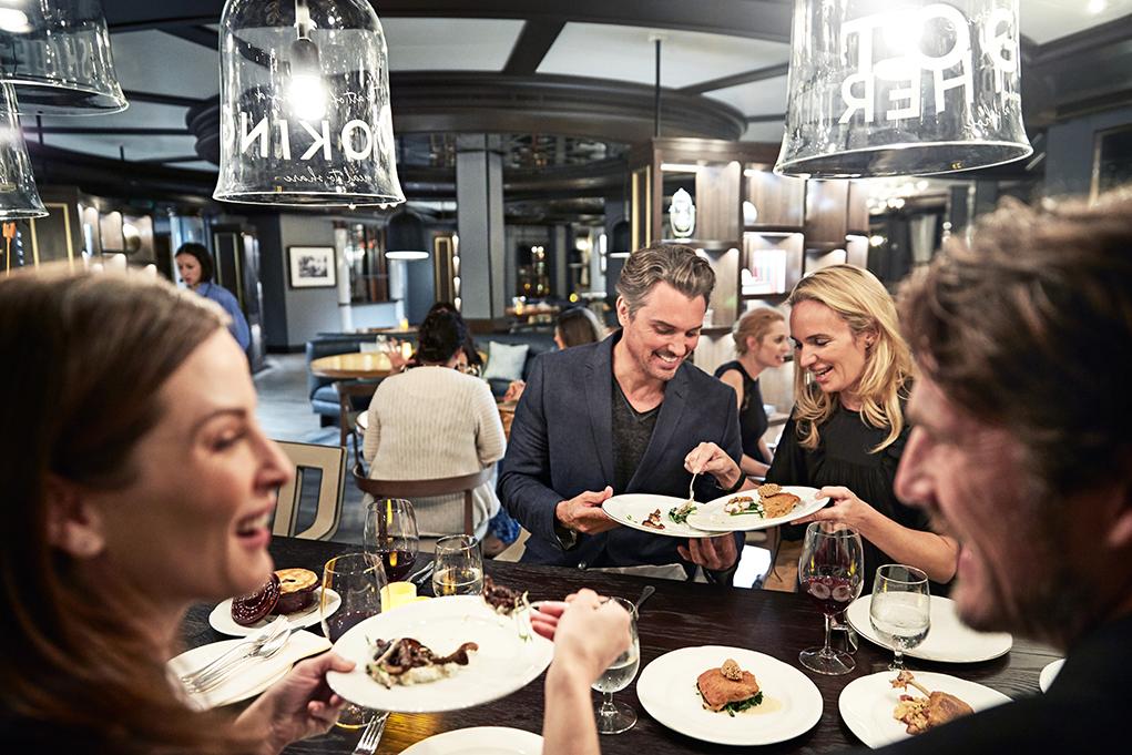 Camarote Varios restaurantes principales - Crown Princess