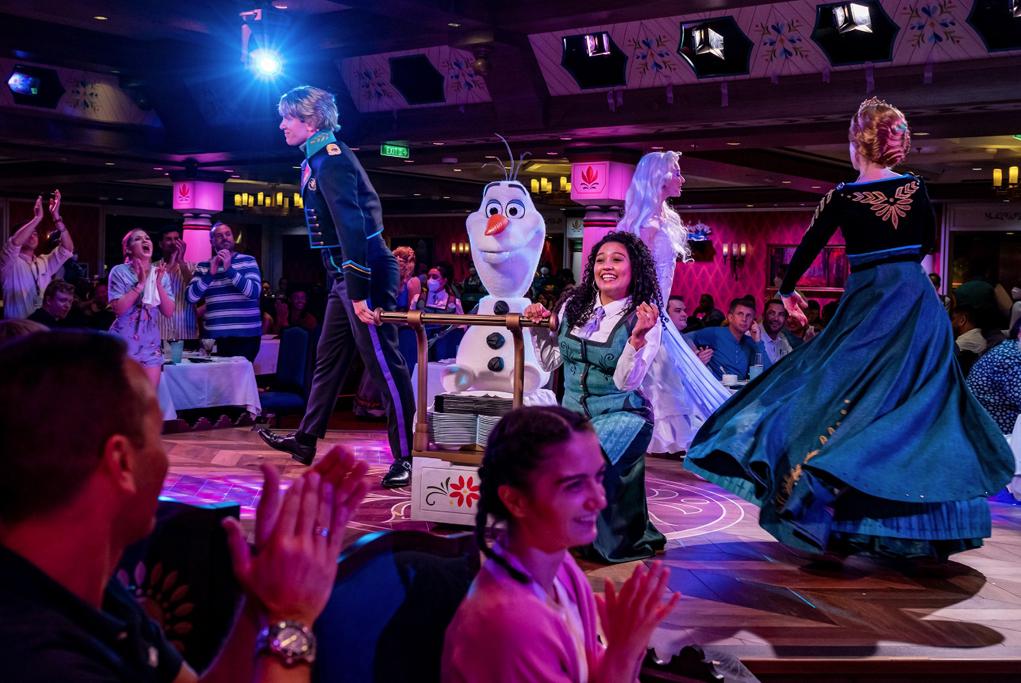 Show Arendelle y Frozen Disney Wish