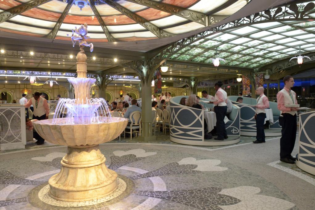Restaurante Enchanted Garden Disney Dream