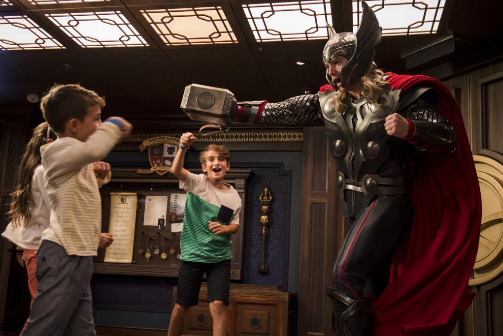 Academia Marvel Disney Fantasy