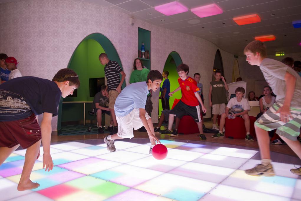 Club Juvenil Edge Disney Fantasy