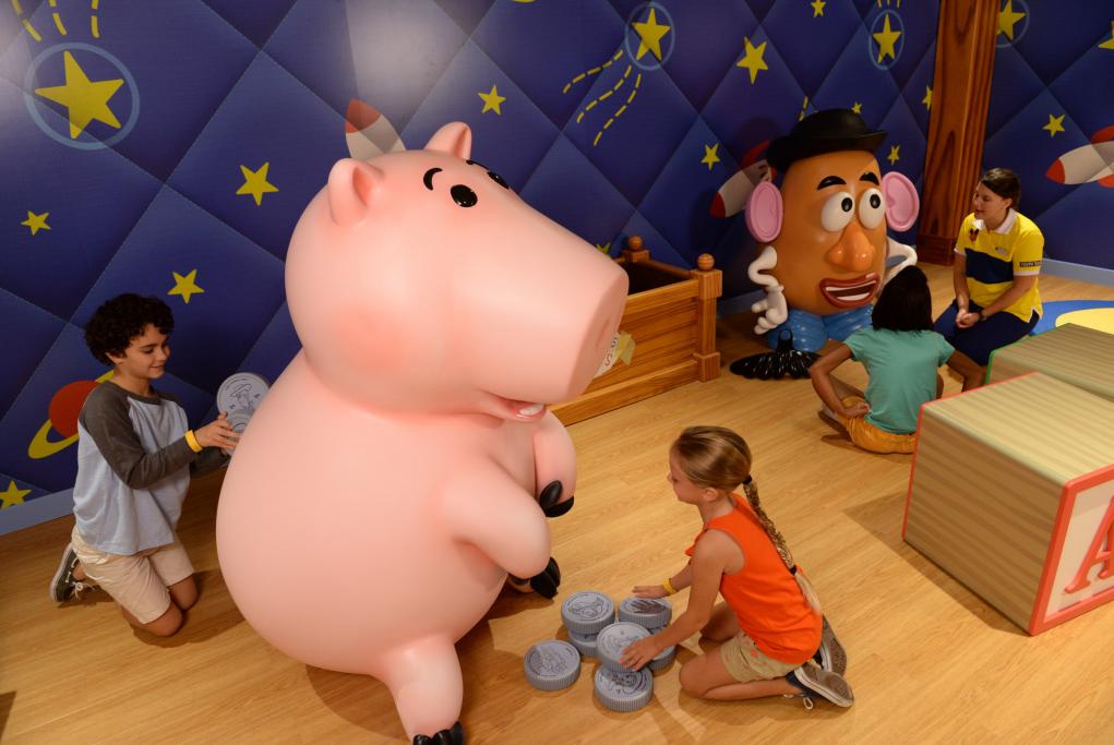 Club Infantil Andy´s Room Disney  Wonder