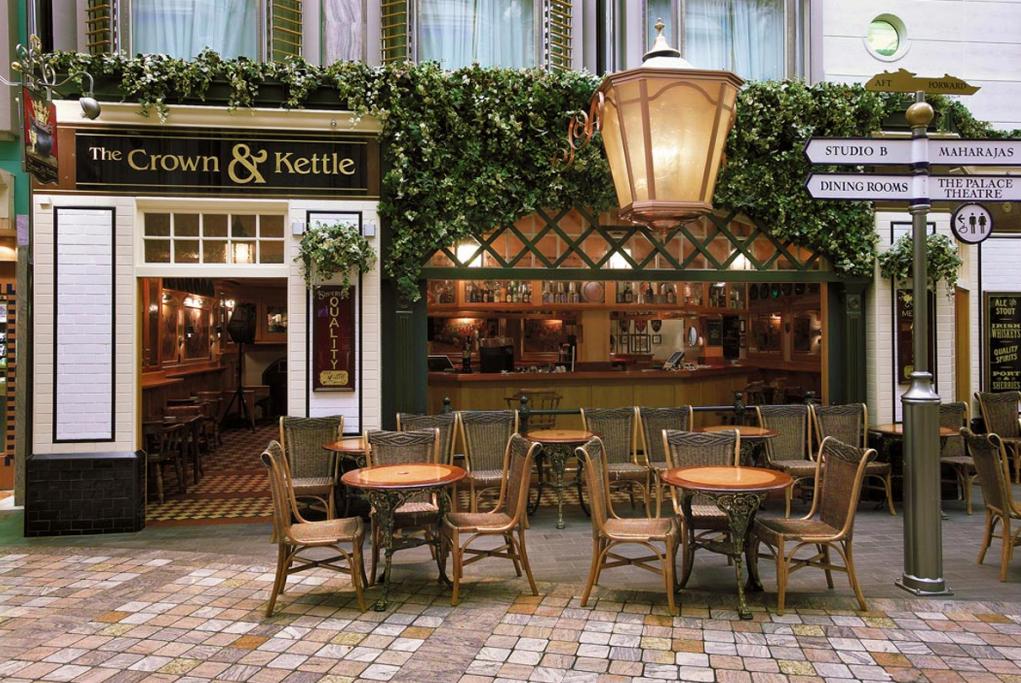 Bar Crown and Kettle Explorer of the Seas