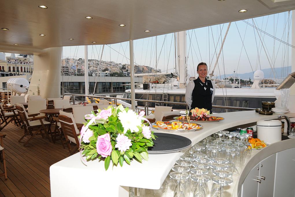 Bar exterior Harmony V