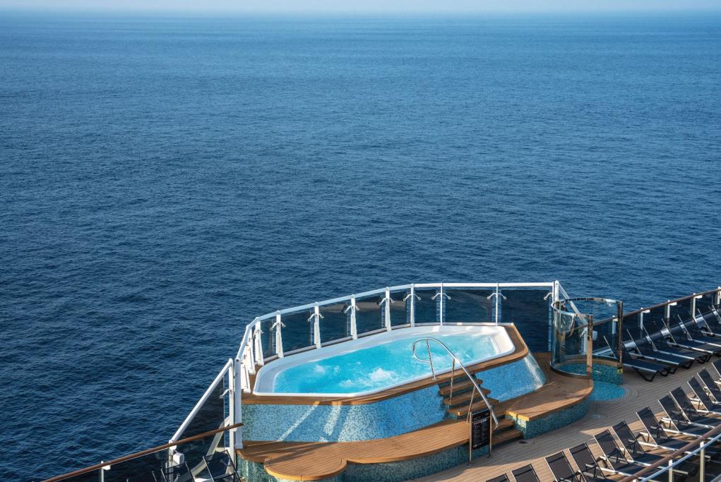 Jacuzzi exterior MSC World America