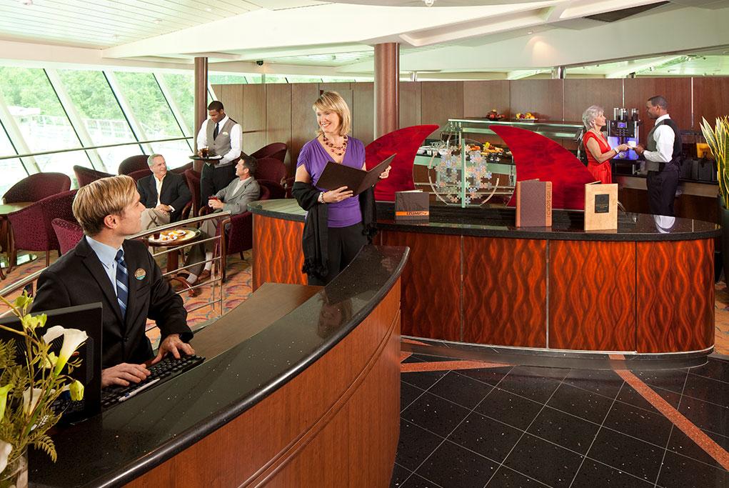 Diamond Lounge Jewel of the Seas