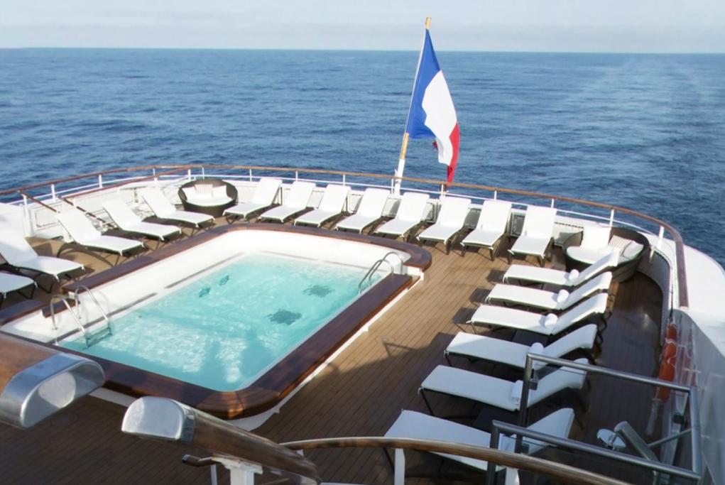 Camarote Piscina - L´Austral