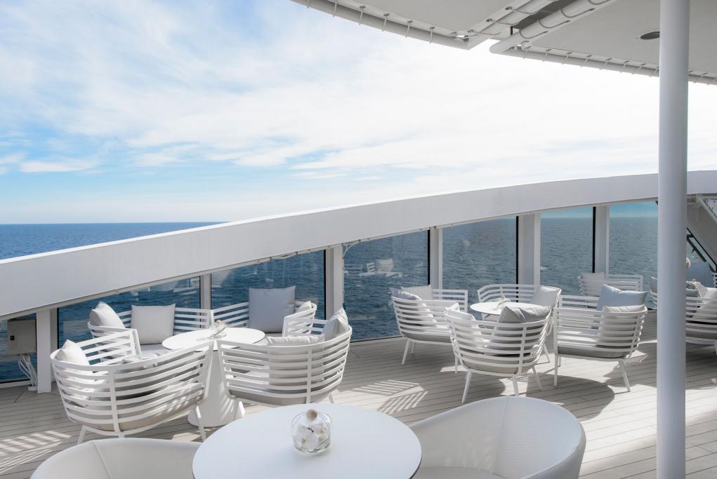 Panoramic Terrace Le Lyrial