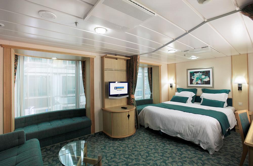Liberty of the Seas 2024 2025 Royal Caribbean. Fotos, actividades y