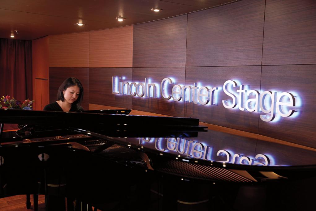 Lincol Center Stage MS Rotterdam