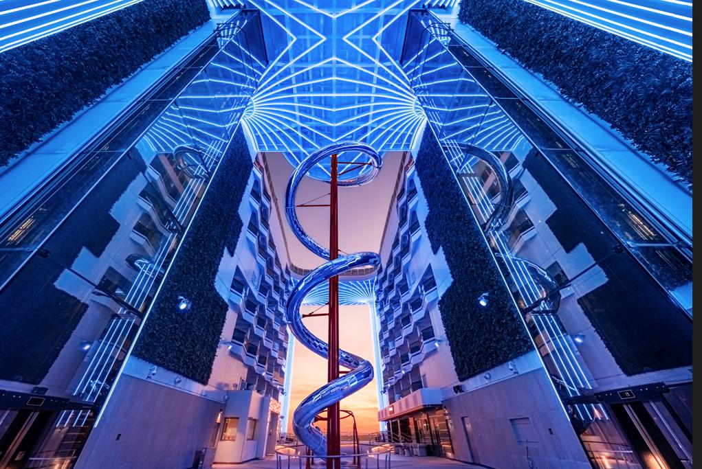 Tobogán Venom Drop MSC World Europa