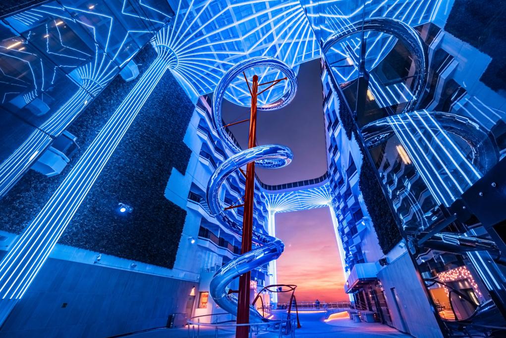 Exterior tobogán seco MSC World America