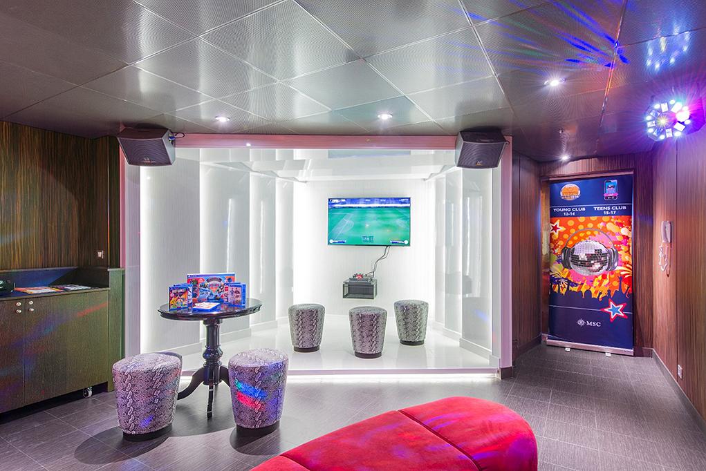 Club Young and Teens club MSC Lirica