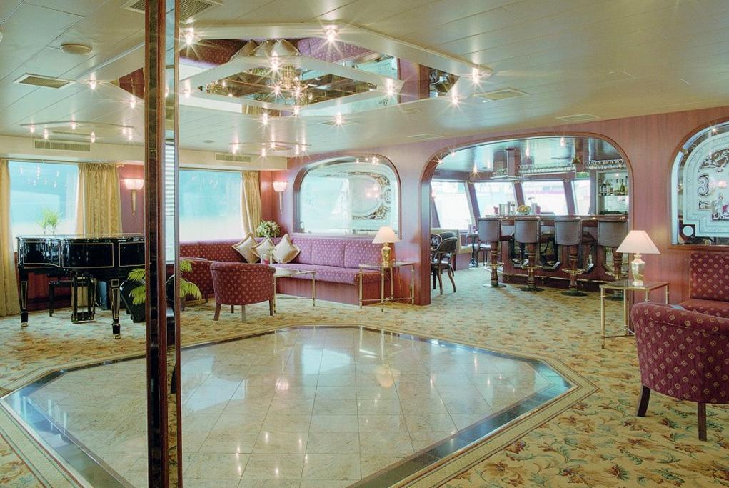 Salon panoramico MS Swiss Crystal