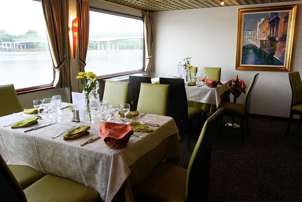 Restaurante principal MS Michelangelo