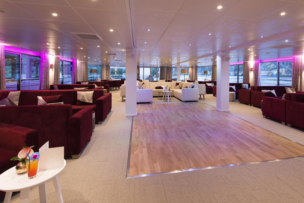 Camarote Salón y pista de baile - MS Miguel Torga